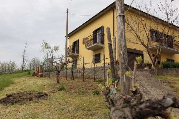 casa indipendente in vendita a Marsico Nuovo in zona Pergola