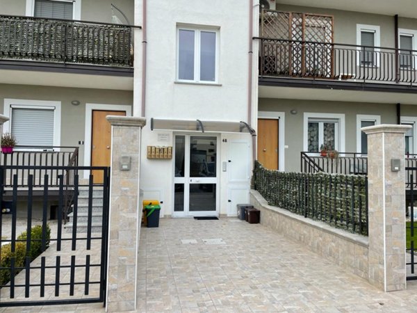 appartamento in vendita a Marsicovetere in zona Villa d'Agri