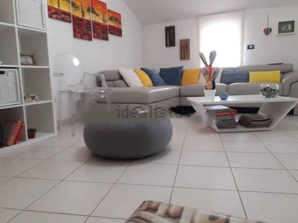 appartamento in vendita a Marsicovetere in zona Villa d'Agri