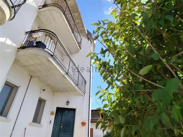 appartamento in vendita a Marsicovetere in zona Villa d'Agri