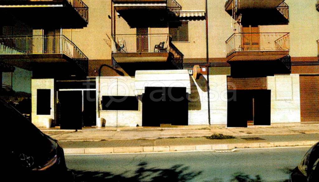 casa indipendente in vendita a Marsicovetere in zona Villa d'Agri