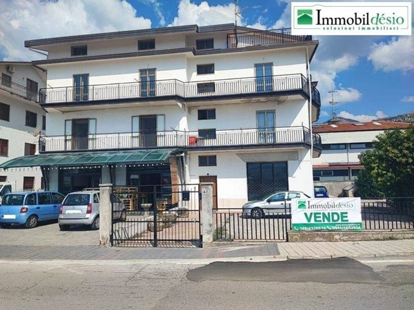 casa indipendente in vendita a Marsicovetere in zona Villa d'Agri