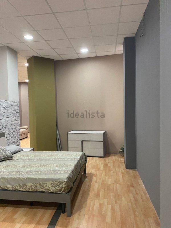 locale commerciale in vendita a Marsicovetere