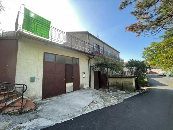 casa indipendente in vendita a Marsicovetere