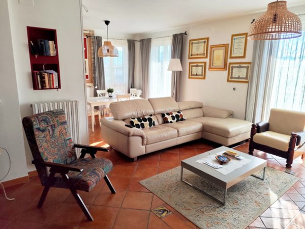 appartamento in vendita a Marsicovetere in zona Villa d'Agri