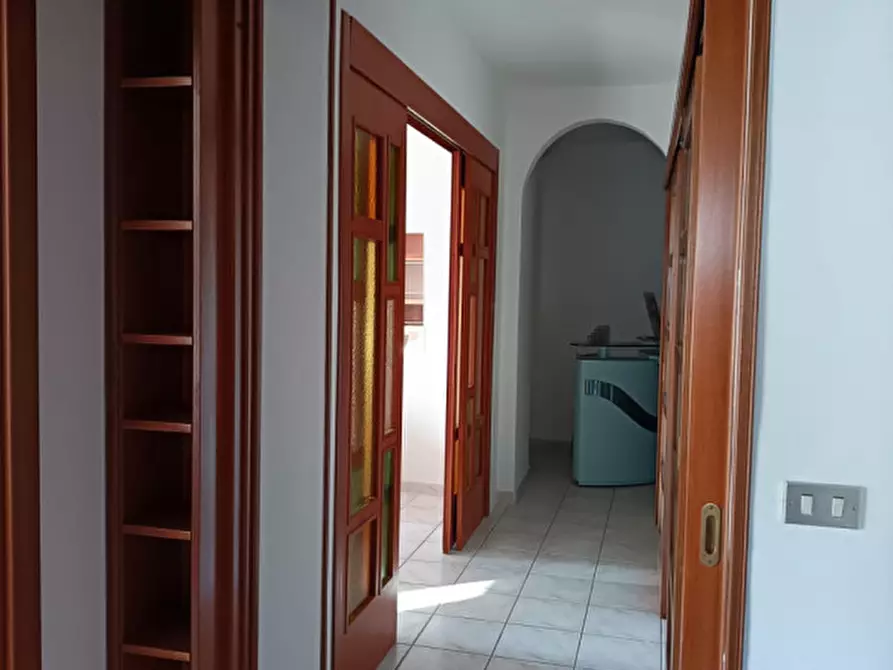 negozio in vendita a Marsicovetere in zona Villa d'Agri