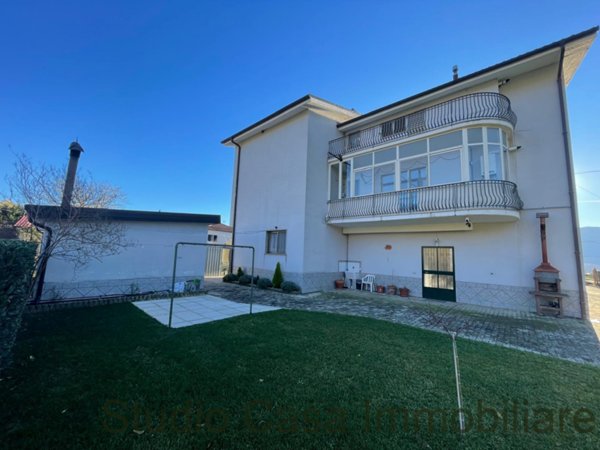 casa indipendente in vendita a Marsicovetere