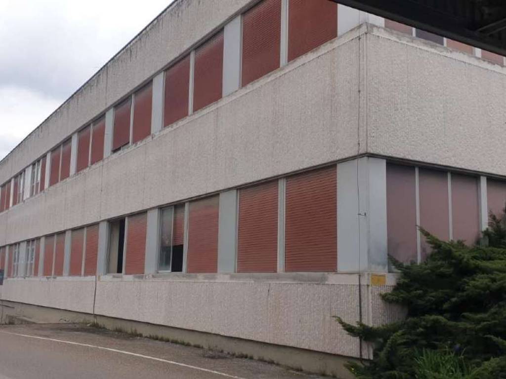 negozio in vendita a Melfi