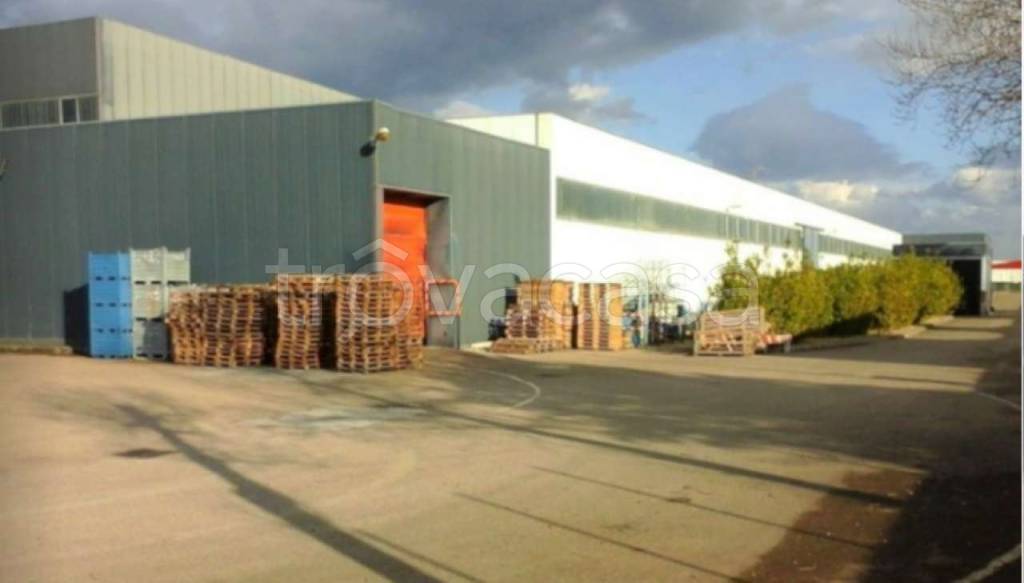 locale di sgombero in vendita a Melfi in zona San Nicola