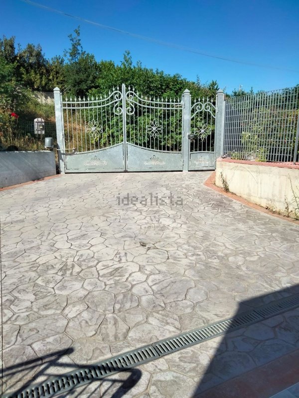 casa indipendente in vendita a Melfi