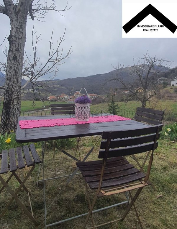 casa indipendente in vendita a Moliterno