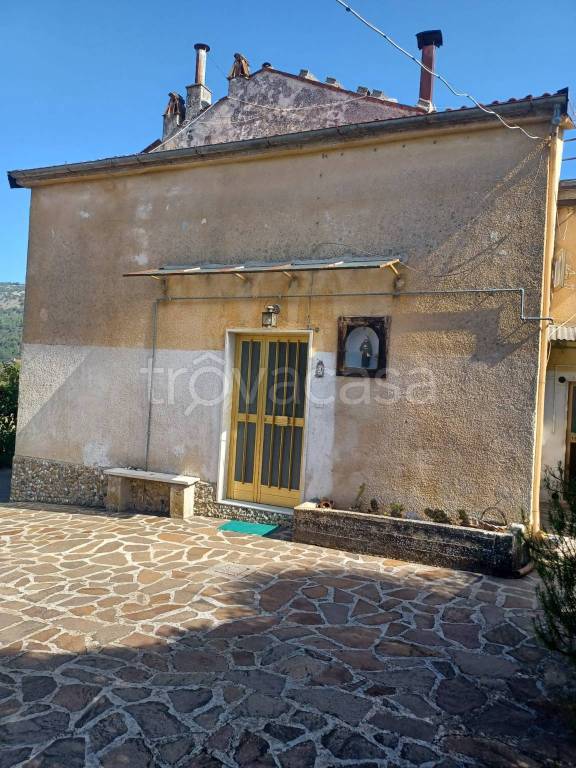 casa indipendente in vendita a Moliterno in zona Pantanelle