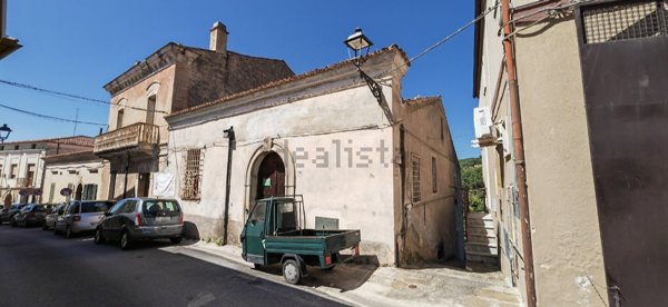 esavano in vendita a Montemurro