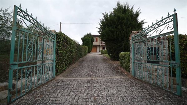 casa indipendente in vendita a Muro Lucano