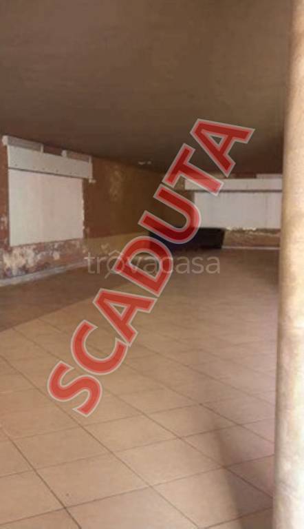 negozio in vendita a Muro Lucano in zona Ponte Giacoia
