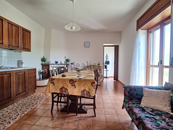 casa indipendente in vendita a Muro Lucano in zona Ponte Giacoia