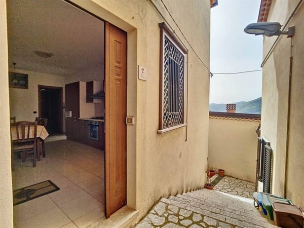 appartamento in vendita a Muro Lucano in zona Giardini