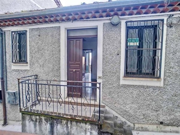 appartamento in vendita a Muro Lucano in zona Giardini