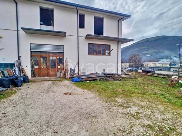 appartamento in vendita a Muro Lucano in zona Giardini