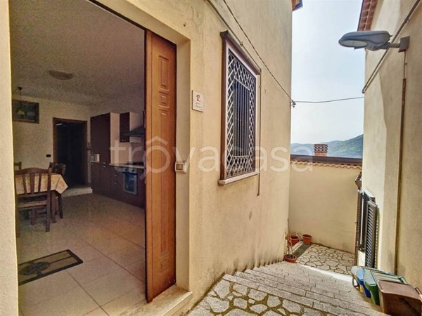 appartamento in vendita a Muro Lucano in zona Giardini