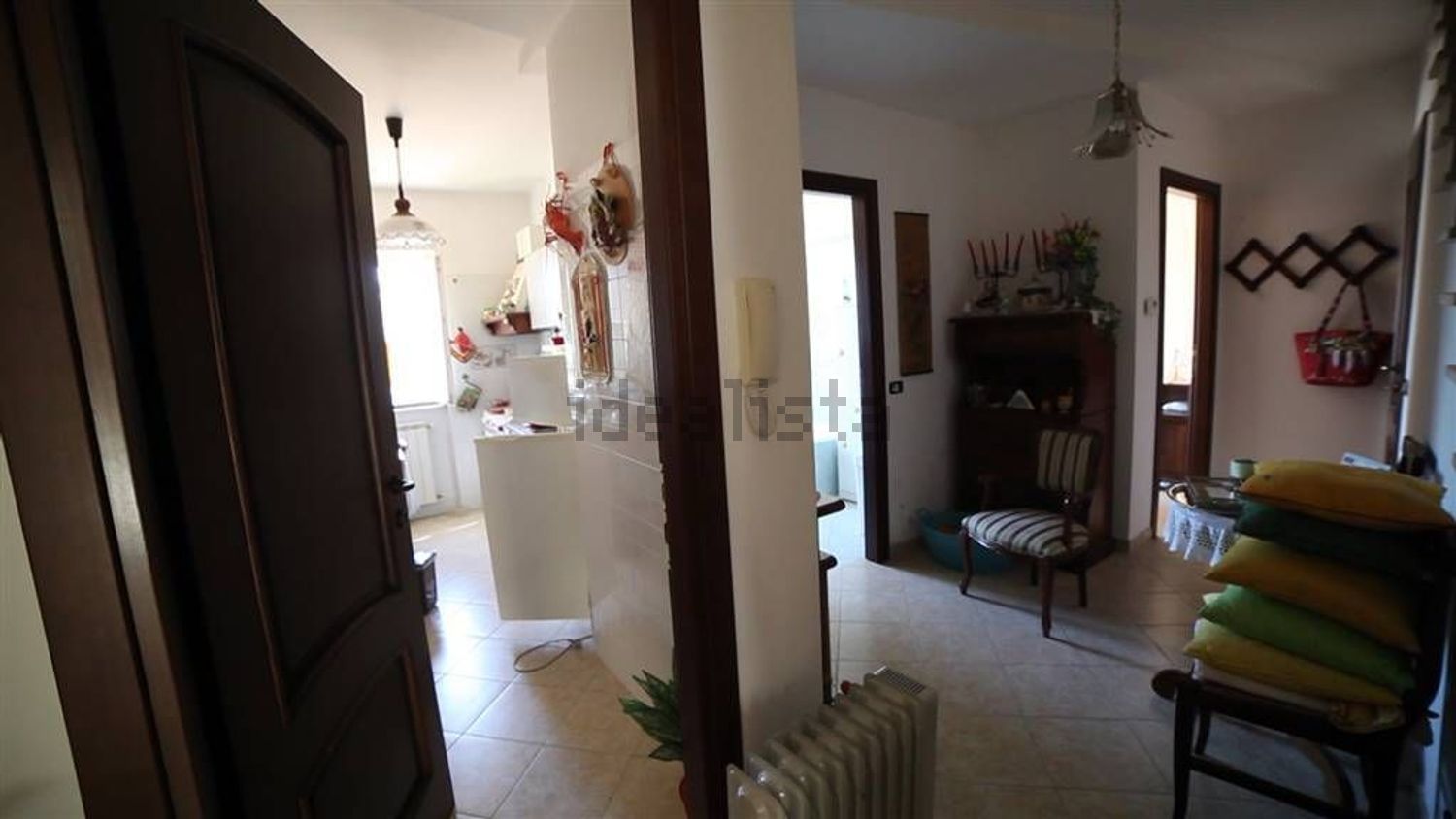 casa indipendente in vendita a Muro Lucano in zona Giardini