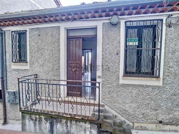 appartamento in vendita a Muro Lucano in zona Giardini