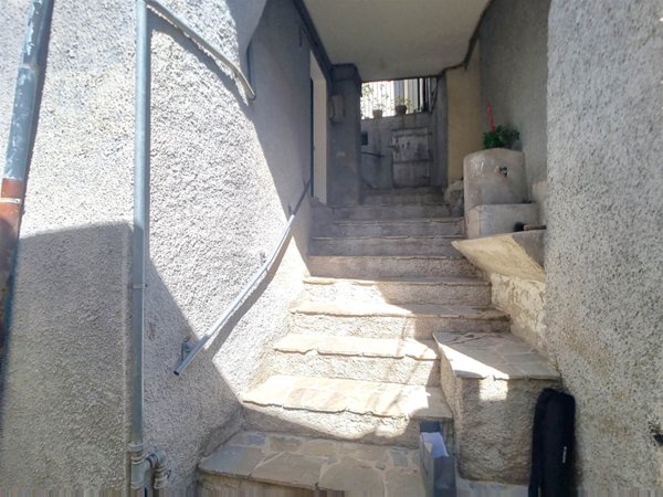 appartamento in vendita a Muro Lucano in zona Giardini