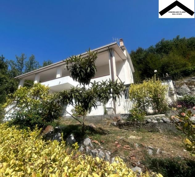 casa indipendente in vendita a Nemoli in zona Lago Sirino