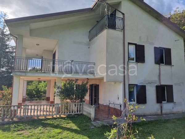 casa indipendente in vendita a Nemoli in zona Lago Sirino