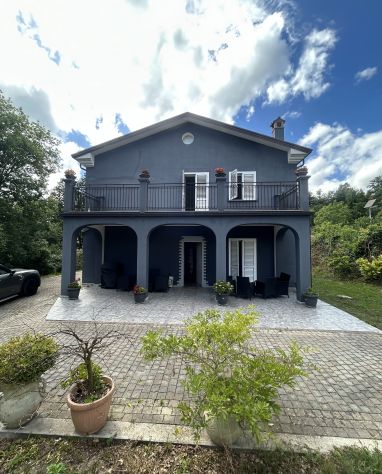 casa indipendente in vendita a Nemoli in zona Lago Sirino