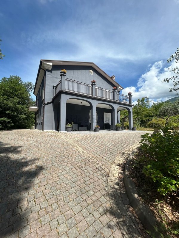 casa indipendente in vendita a Nemoli