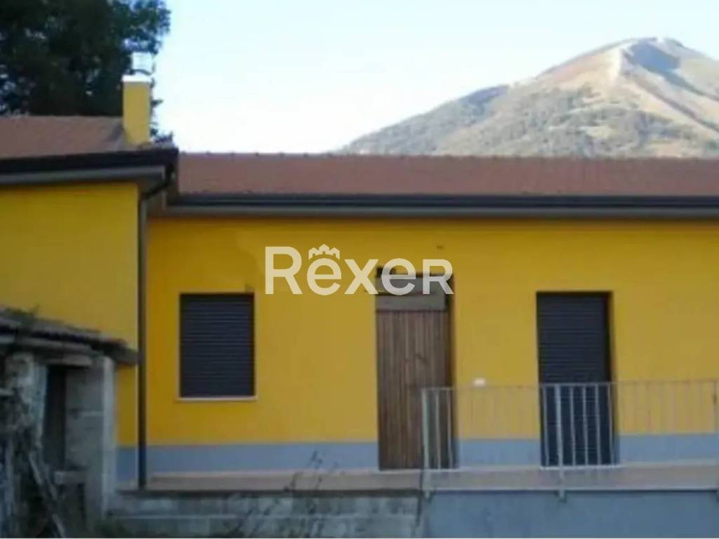 casa indipendente in vendita a Nemoli