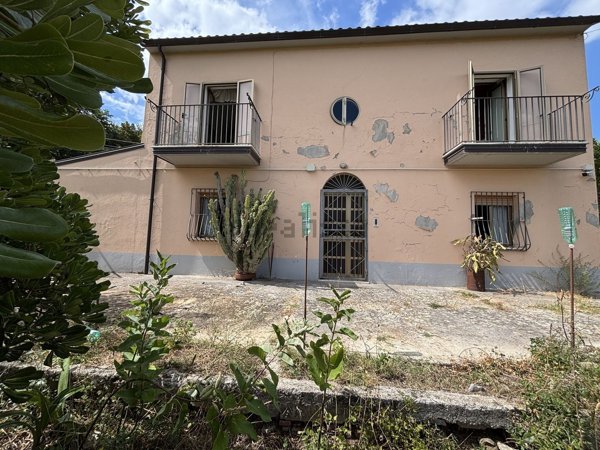 casa indipendente in vendita a Nemoli