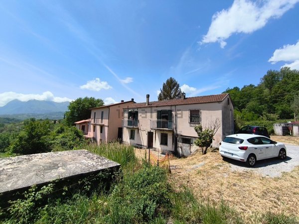 casa indipendente in vendita a Nemoli
