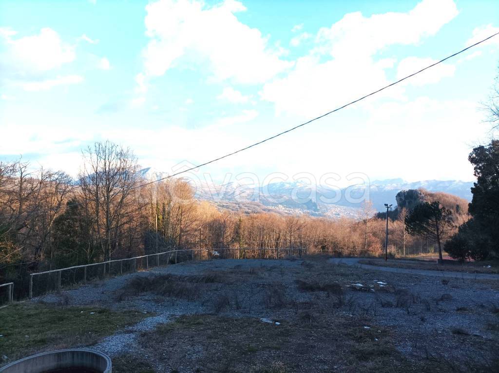 ufficio in vendita a Nemoli in zona Lago Sirino