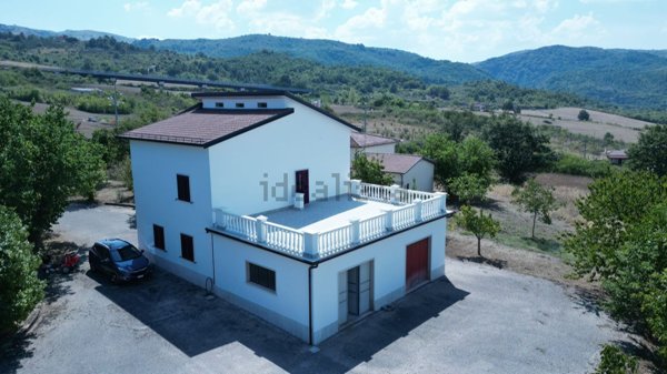casa indipendente in vendita a Pescopagano