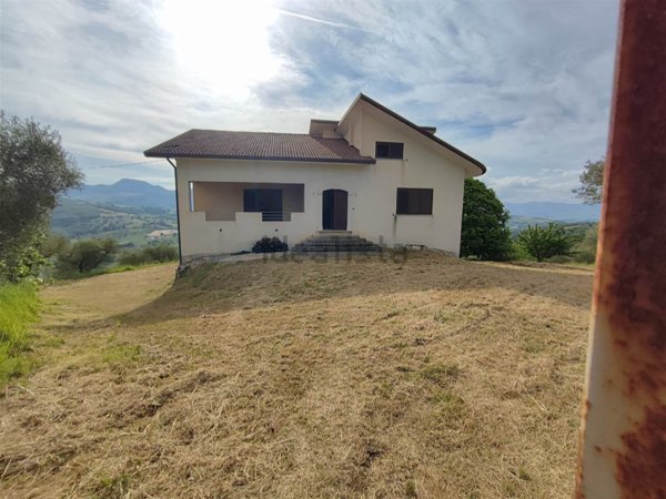 casa indipendente in vendita a Picerno