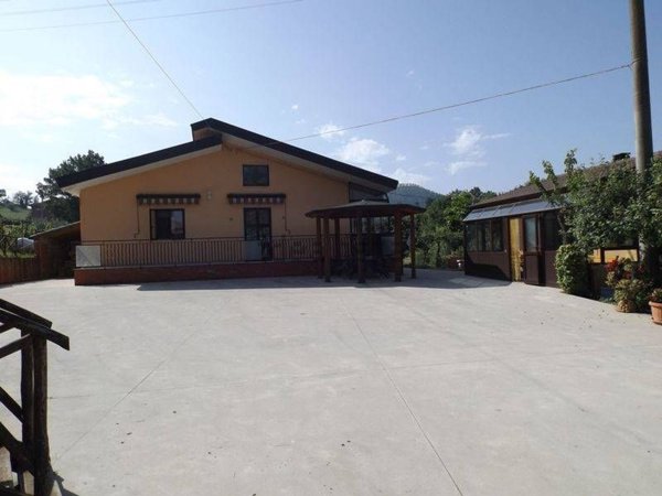 casa indipendente in vendita a Picerno