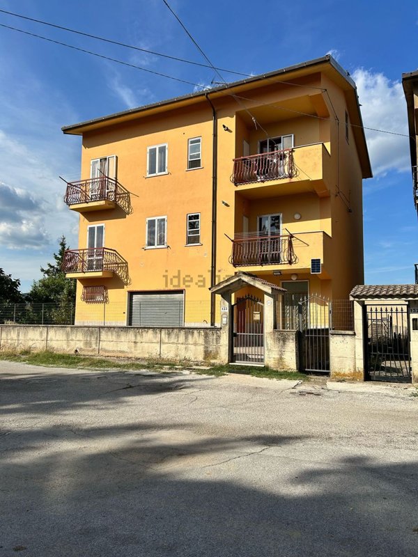 casa indipendente in vendita a Pietragalla