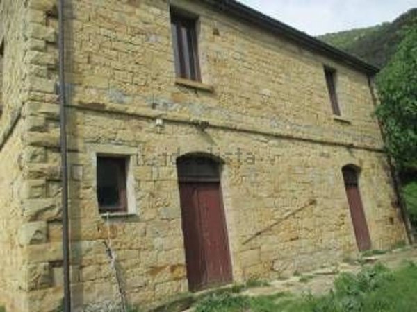 casa indipendente in vendita a Pietrapertosa