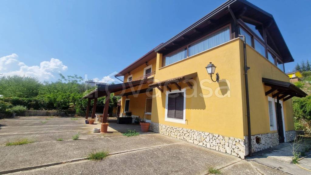 casa indipendente in vendita a Pignola