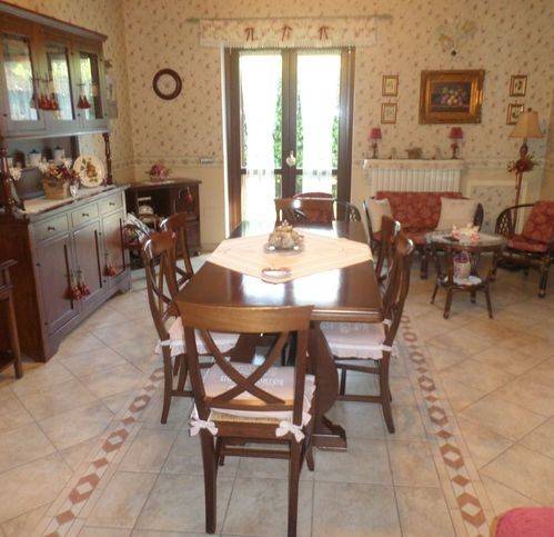 casa indipendente in vendita a Pignola