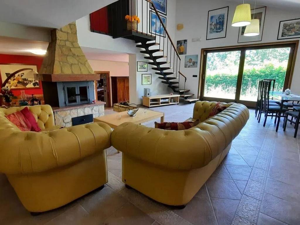 casa indipendente in vendita a Pignola