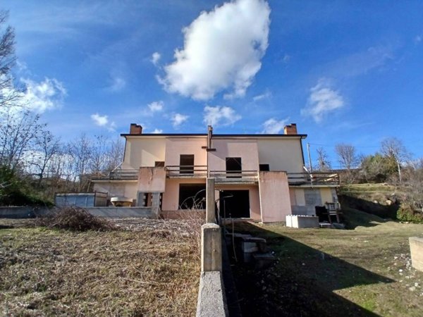 casa indipendente in vendita a Pignola