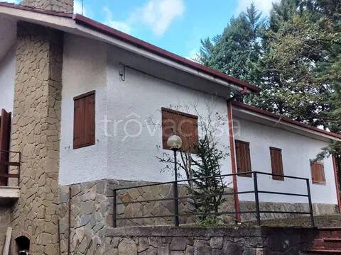 casa indipendente in vendita a Pignola