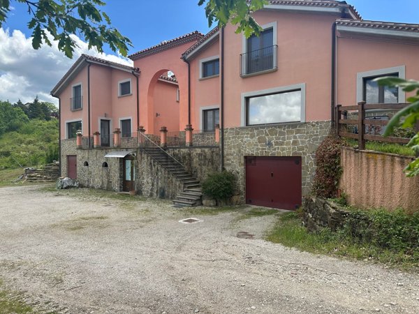 casa indipendente in vendita a Pignola