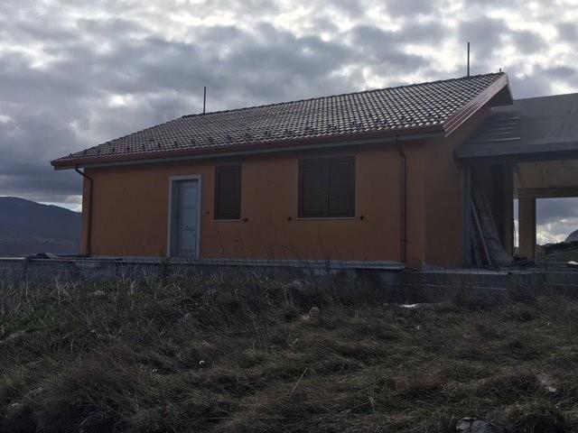 casa indipendente in vendita a Pignola