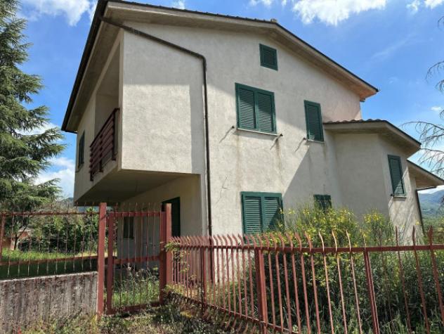 pentavano in vendita a Pignola in zona Pantano