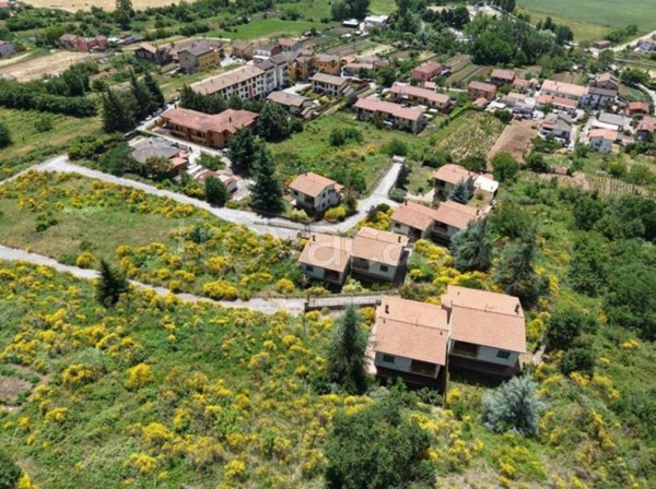 terreno edificabile in vendita a Pignola