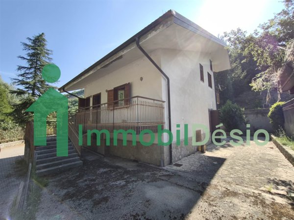 casa indipendente in vendita a Pignola in zona Pantano
